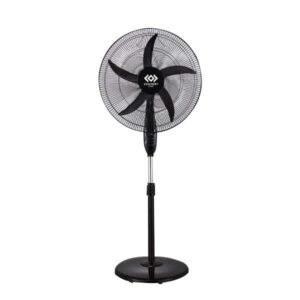 Ventilador de pie Comfort Zone de 20 pulgadas con 3 velocidades y base estable para climatización de ambientes.